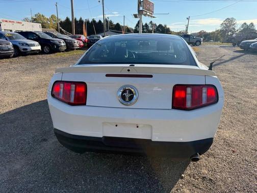 2010 Ford Mustang Premium