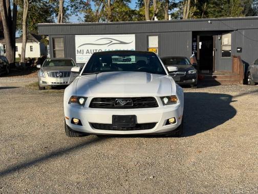 2010 Ford Mustang Premium