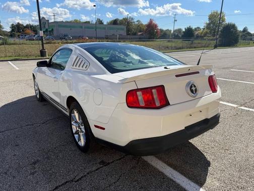 2010 Ford Mustang Premium
