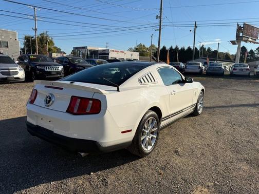 2010 Ford Mustang Premium