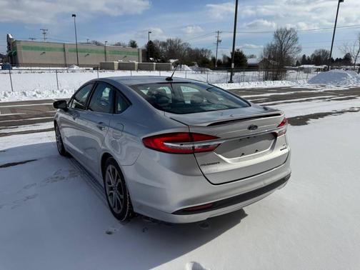 2017 Ford Fusion Hybrid SE