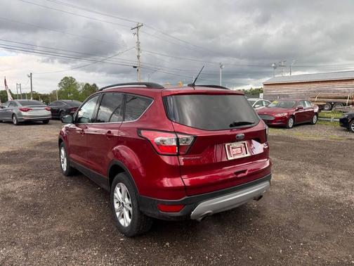 Ruby Red Metallic Tinted Clearcoat 2018 Ford Escape SE