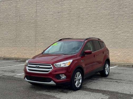 Ruby Red Metallic Tinted Clearcoat 2018 Ford Escape SE