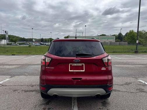 Ruby Red Metallic Tinted Clearcoat 2018 Ford Escape SE