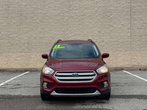 Ruby Red Metallic Tinted Clearcoat 2018 Ford Escape SE