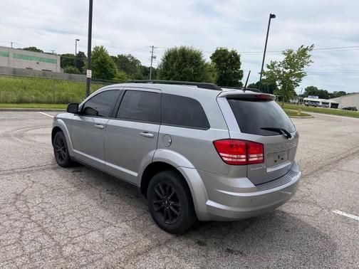 Redline 2 Coat Pearl 2020 Dodge Journey SE Value
