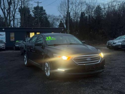 2013 Ford Taurus SEL