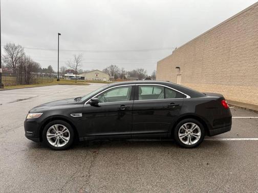 2013 Ford Taurus SEL