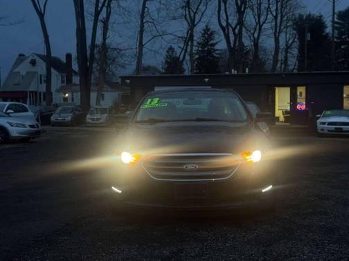 2013 Ford Taurus SEL