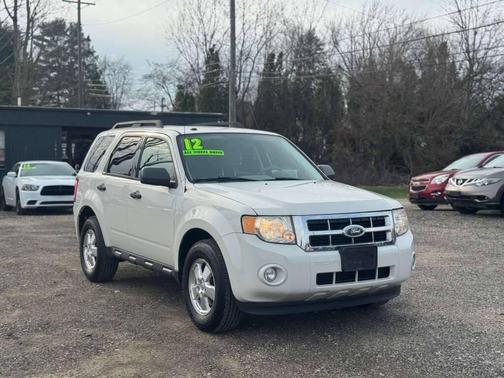 Oxford White 2012 Ford Escape XLT