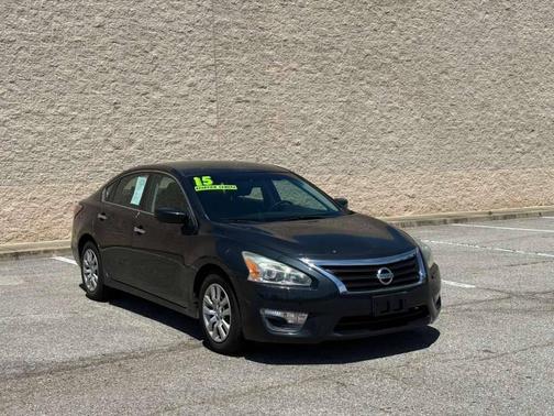 Super Black 2015 Nissan Altima 2.5