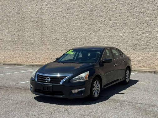 Super Black 2015 Nissan Altima 2.5