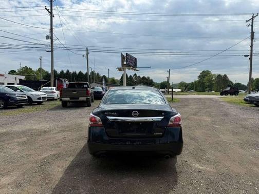 Super Black 2015 Nissan Altima 2.5