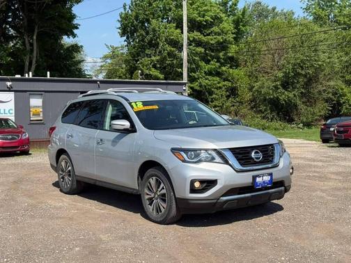 Brilliant Silver 2018 Nissan Pathfinder SV