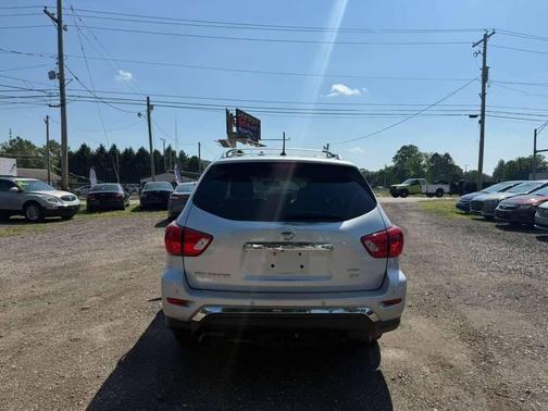 Brilliant Silver 2018 Nissan Pathfinder SV