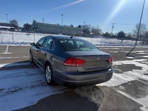 2015 Volkswagen Passat 1.8T Limited Edition