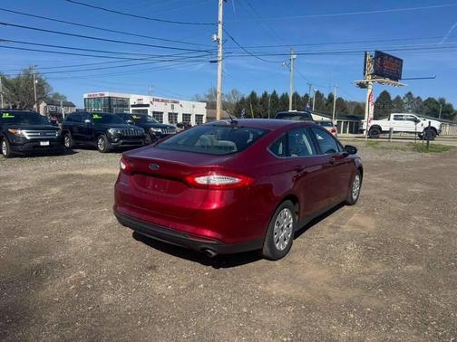 2013 Ford Fusion SE
