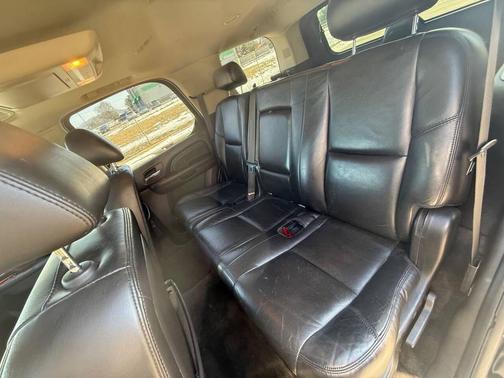 2010 Cadillac Escalade Luxury