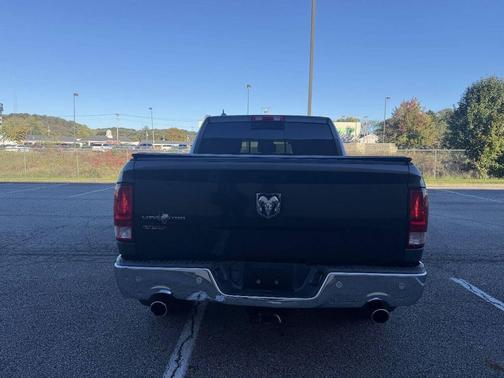 Granite Crystal Metallic Clearcoat 2015 RAM 1500 SLT