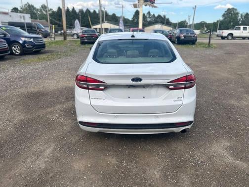 Oxford White 2018 Ford Fusion SE