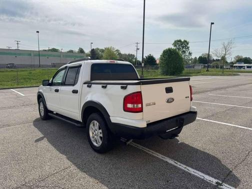 Oxford White Clearcoat 2007 Ford Explorer Sport Trac XLT