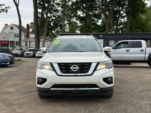 Pearl White 2017 Nissan Pathfinder SV