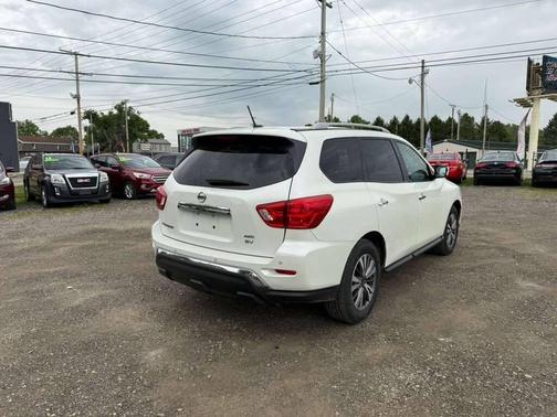Pearl White 2017 Nissan Pathfinder SV