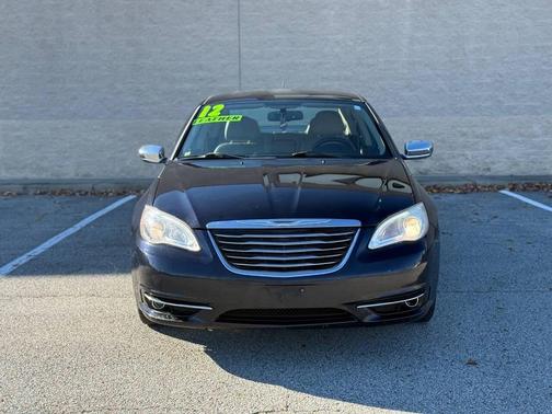 2012 Chrysler 200 Limited