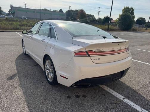 2016 Lincoln MKZ Base