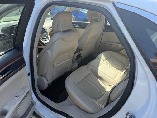 2016 Lincoln MKZ Base
