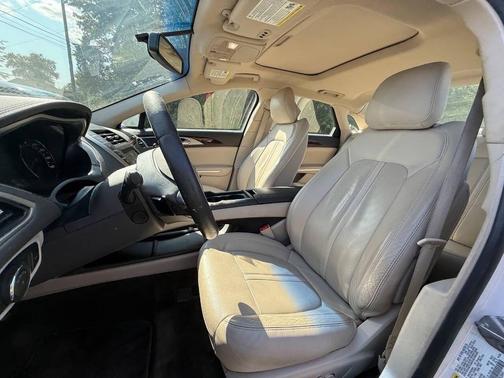 2016 Lincoln MKZ Base