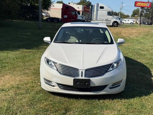 2016 Lincoln MKZ Base