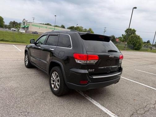 Brilliant Black Crystal Pearlcoat 2015 Jeep Grand Cherokee Limited