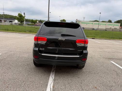 Brilliant Black Crystal Pearlcoat 2015 Jeep Grand Cherokee Limited