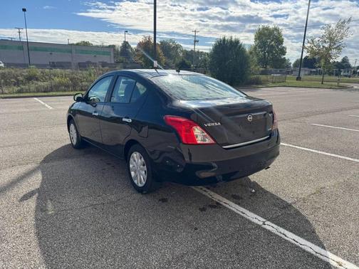 2012 Nissan Versa 1.6 S
