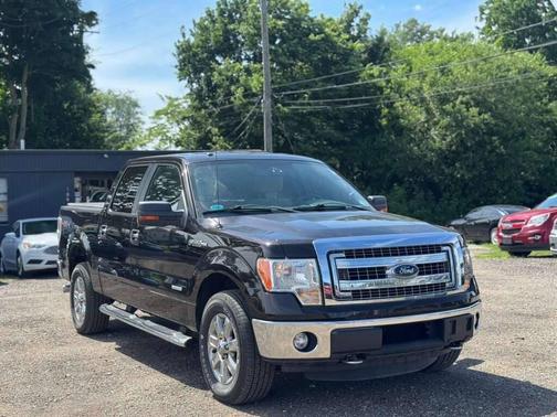 Tuxedo Black Metallic 2013 Ford F-150 XLT