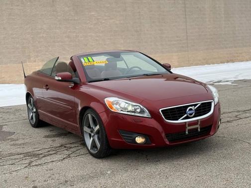 2011 Volvo C70 T5