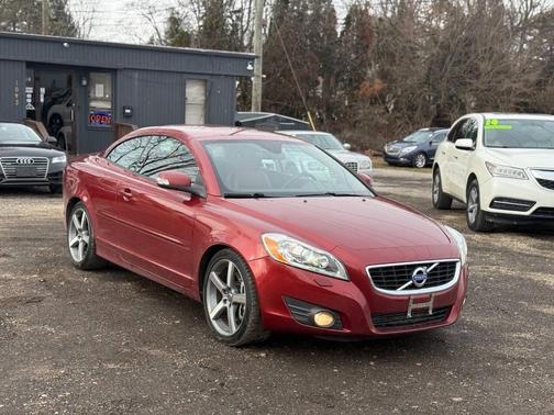 2011 Volvo C70 T5