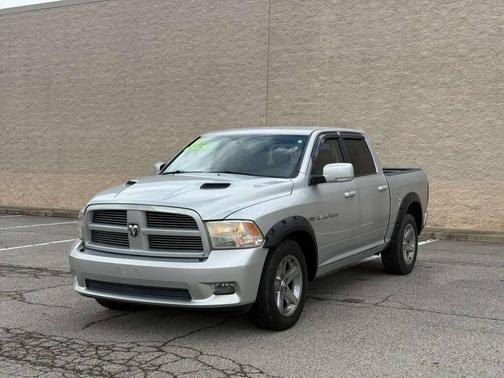 Bright Silver Metallic Clearcoat 2011 Dodge Ram 1500 ST