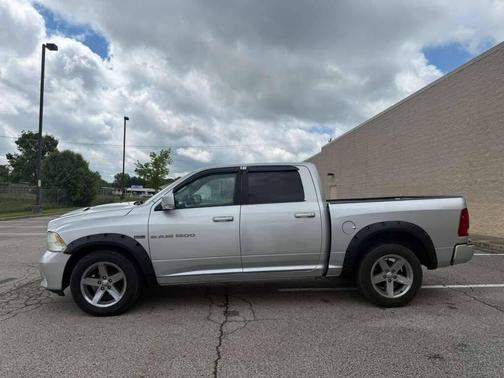 Bright Silver Metallic Clearcoat 2011 Dodge Ram 1500 ST