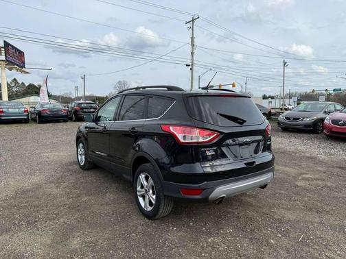 Tuxedo Black Metallic 2014 Ford Escape SE
