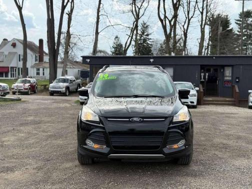 Tuxedo Black Metallic 2014 Ford Escape SE