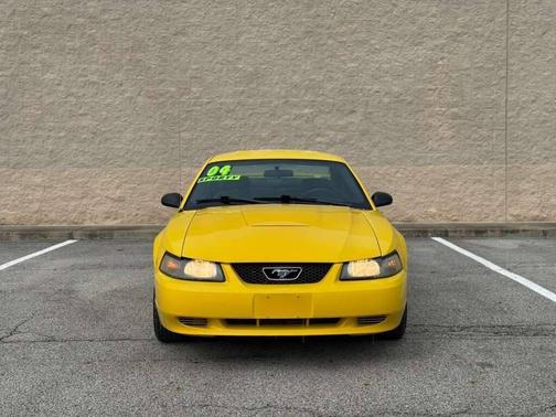 2004 Ford Mustang Base