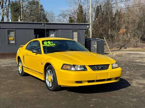 2004 Ford Mustang Base