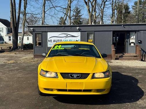 2004 Ford Mustang Base