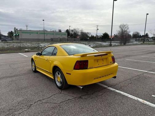 2004 Ford Mustang Base