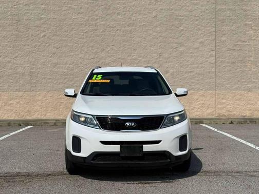 Snow White Pearl 2015 Kia Sorento LX