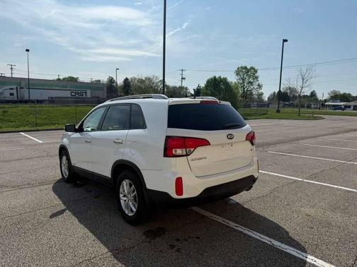 Snow White Pearl 2015 Kia Sorento LX