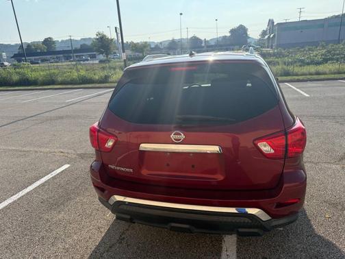 2018 Nissan Pathfinder S
