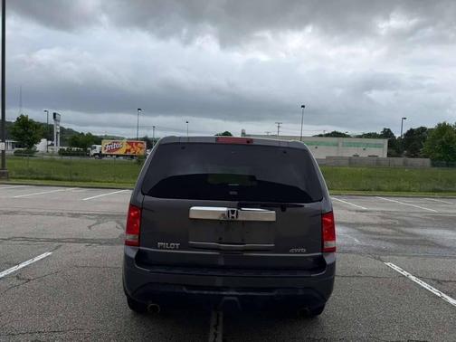 Modern Steel Metallic 2014 Honda Pilot EX-L